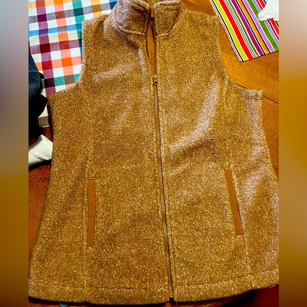 Like new women’s vest